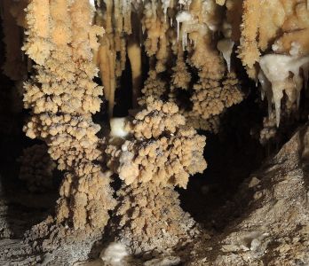 Jillabenan Cave - nádherná výzdoba.