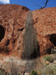 Když zaprší, objeví se vodopád.