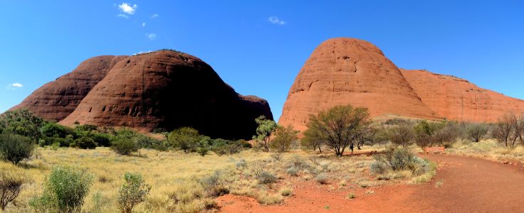 Uluru je jen jedna, naopak v masívu Olgas (Kata Tjuta) je rudých skal více.