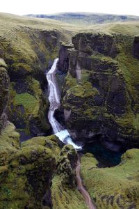 Soutěska Fjaðrárgljúfur