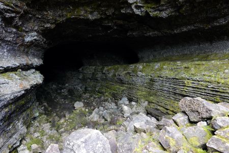 A opět pokračujeme podzemím.