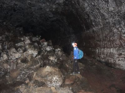 Prošli jsme tunely v délce asi 1,5 kilometru.