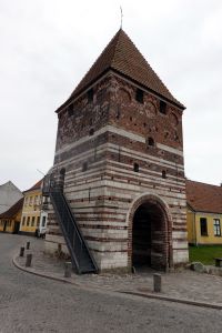 Brána Mølleporten v městě Stege byla postavena v 15. století. Pro mě se stala  nečekaným přírůstkem do sbírky věží.