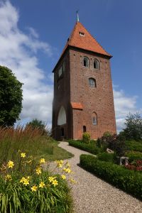 Další nečekaná věž - zvonice Gammel Rye Kirkegård