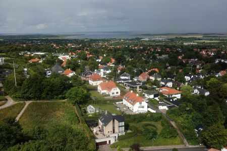 K rozhledně jsem musel dojet dvakrát. Jednou jsem se na ní nedostal kvůli větru. Pohled na vilovou čtvrť Aalborgu