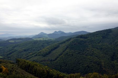 Chmelová a Vršatec