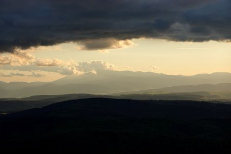 Večerní pohled na Kráľovu hoľu
