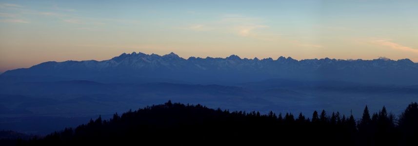 Večerní panorama Vysokých Tater