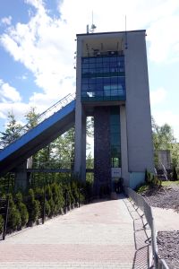 Věž skokanského můstku Adama Malysze.