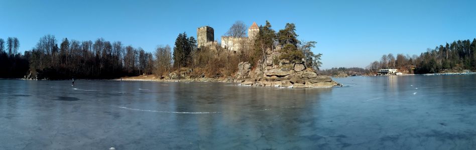 Pod hradem Lichtenfels