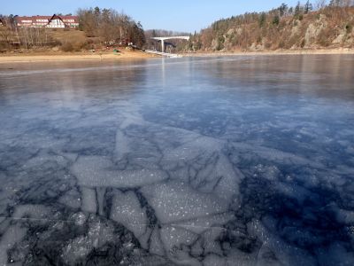 Vracím se ke Zvíkovskému mostu na Otavě.