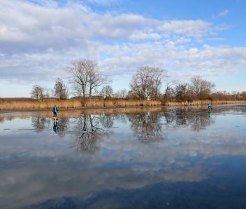Nádherné bruslení na vodě.