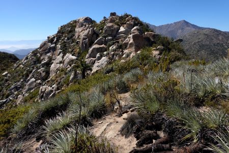 Vrchol Cerro Los Penitentes byl velmi skalnatý.l 