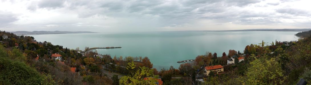 Panorama východní části Balatonu, kterou jsme v roce 2017 celou objeli na bruslích.