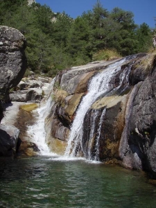 Skoda jen ze je ta voda tak ledova