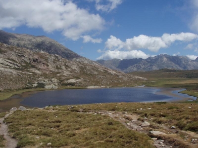 Jezirko Lac de Nino - je hezky